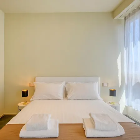 Lejlighed Royal Centro Turati Milano